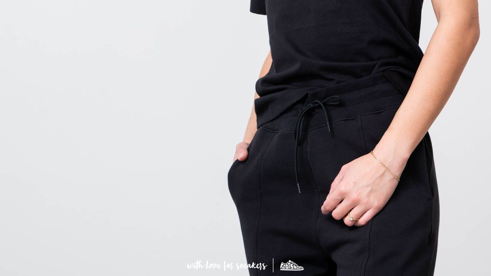 Trenirka hlače  Nike Sportswear Swoosh French Terry Pants Black/ Summit White