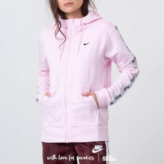 Nike club logo hoodie pink hot sale