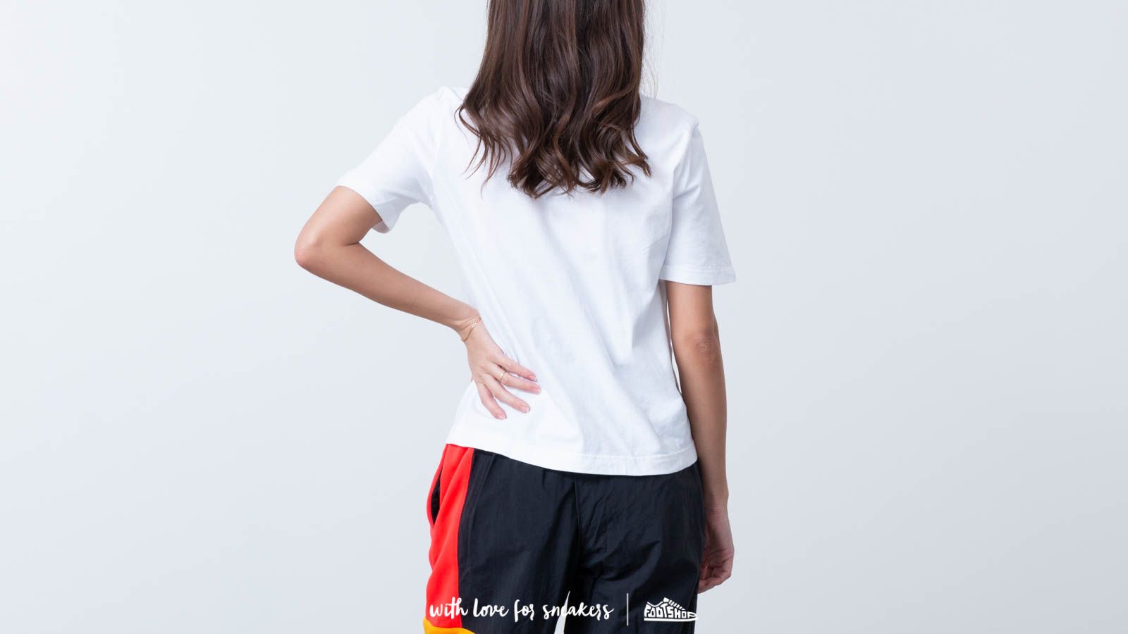 Reebok gigi hadid t shirt 2025