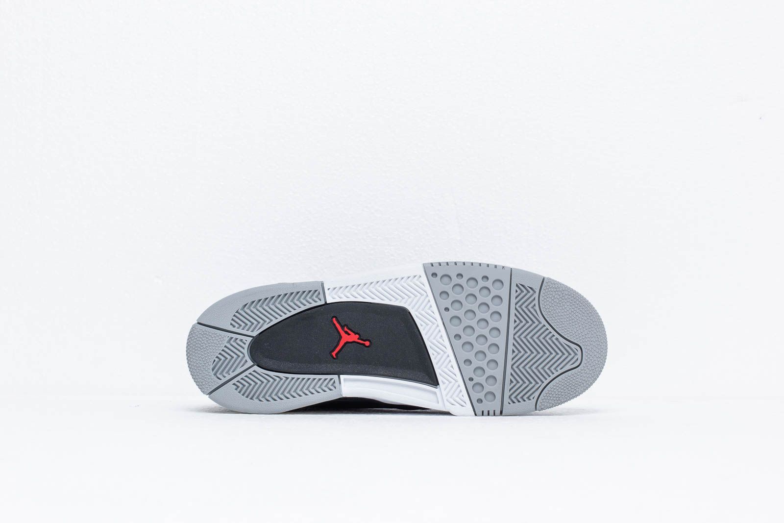 Meeste kingad Jordan Big Fund Black/ Metallic Silver-White