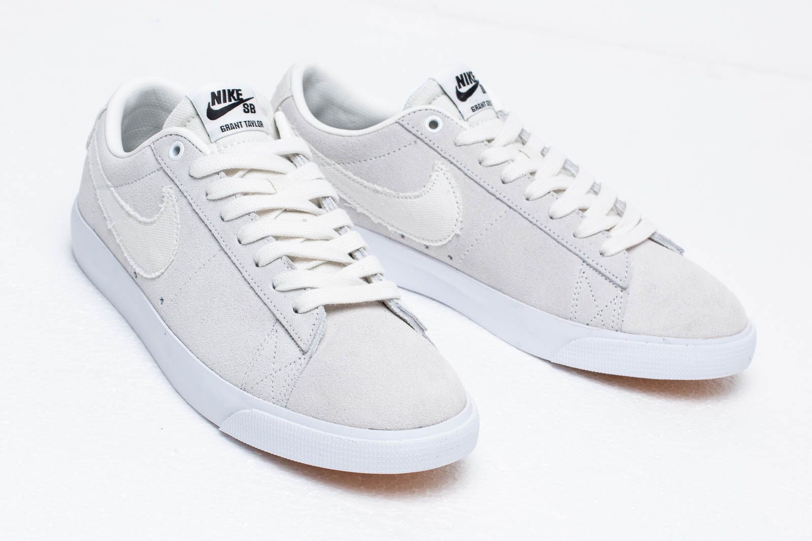Nike sb zoom blazer low gt summit white outlet
