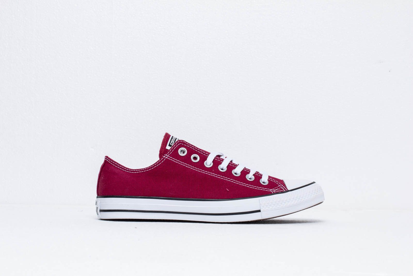 Converse all star ox shoes maroon best sale