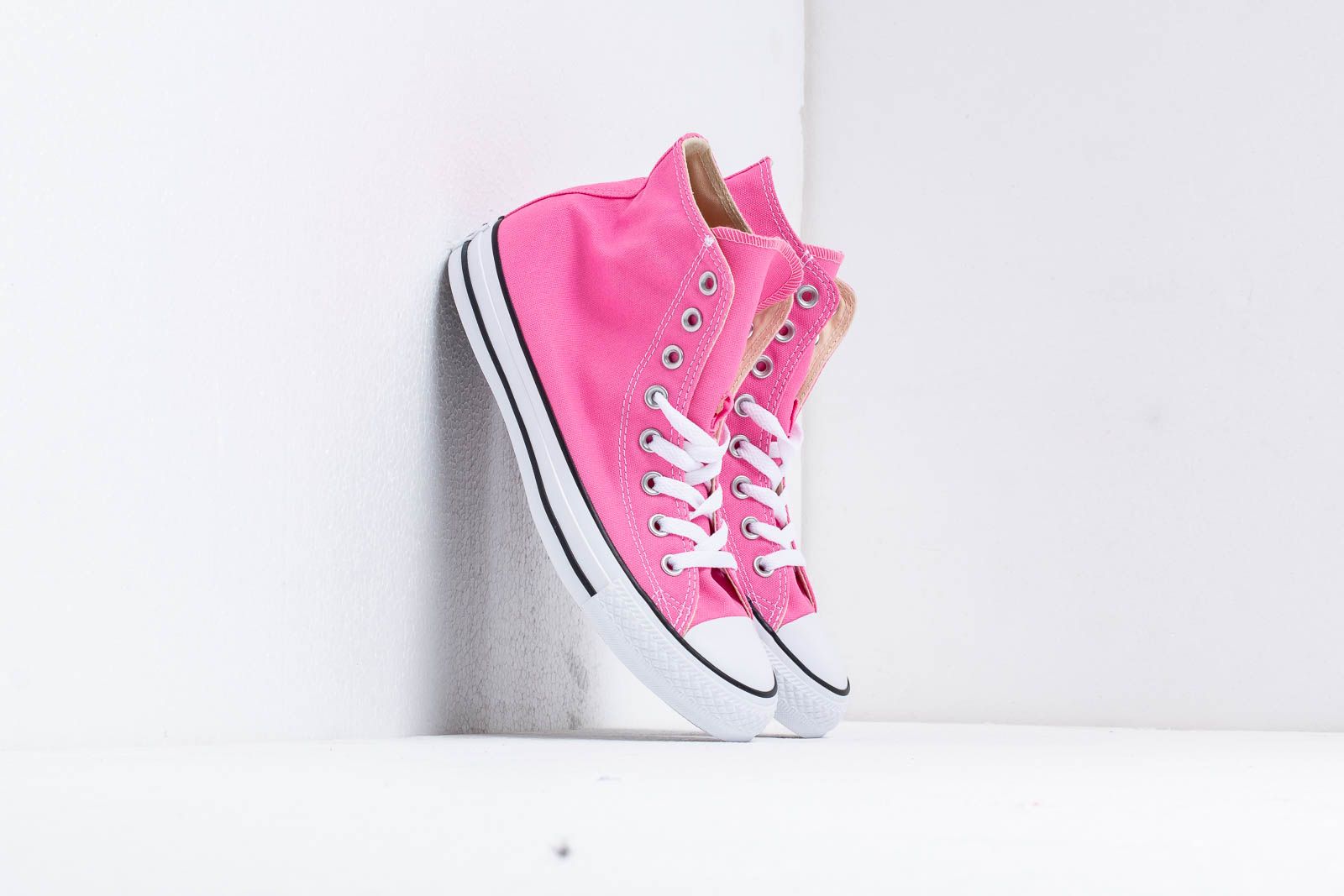 Pink all stars converse store