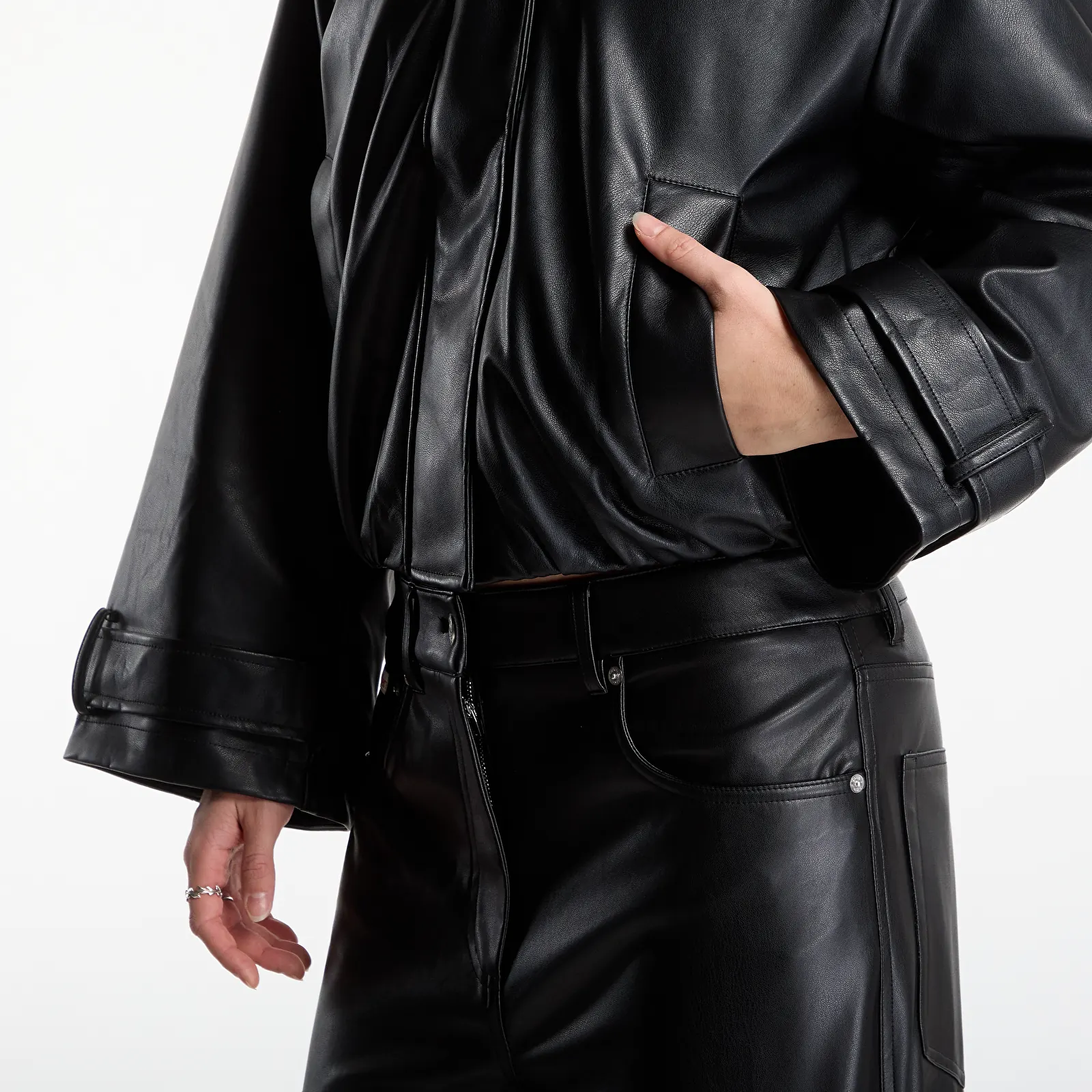 Jassen Calvin Klein Jeans Faux Leather Short F Black