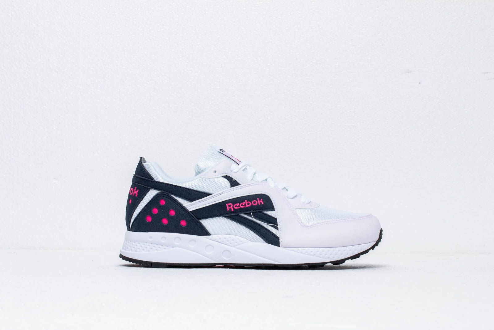 Men s shoes Reebok Pyro White Night Navy Pink Fusion Footshop