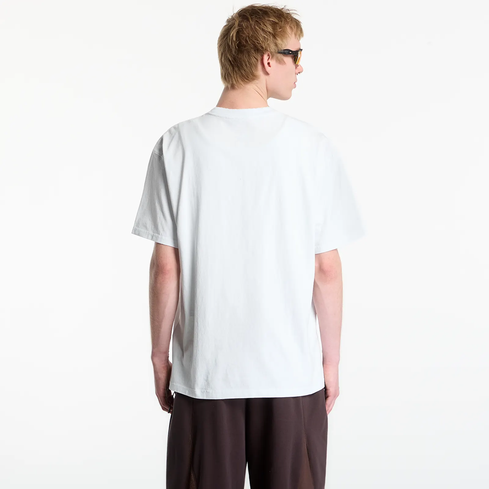 Männer T-Shirts Nike Men's Basketball T-Shirt Off White