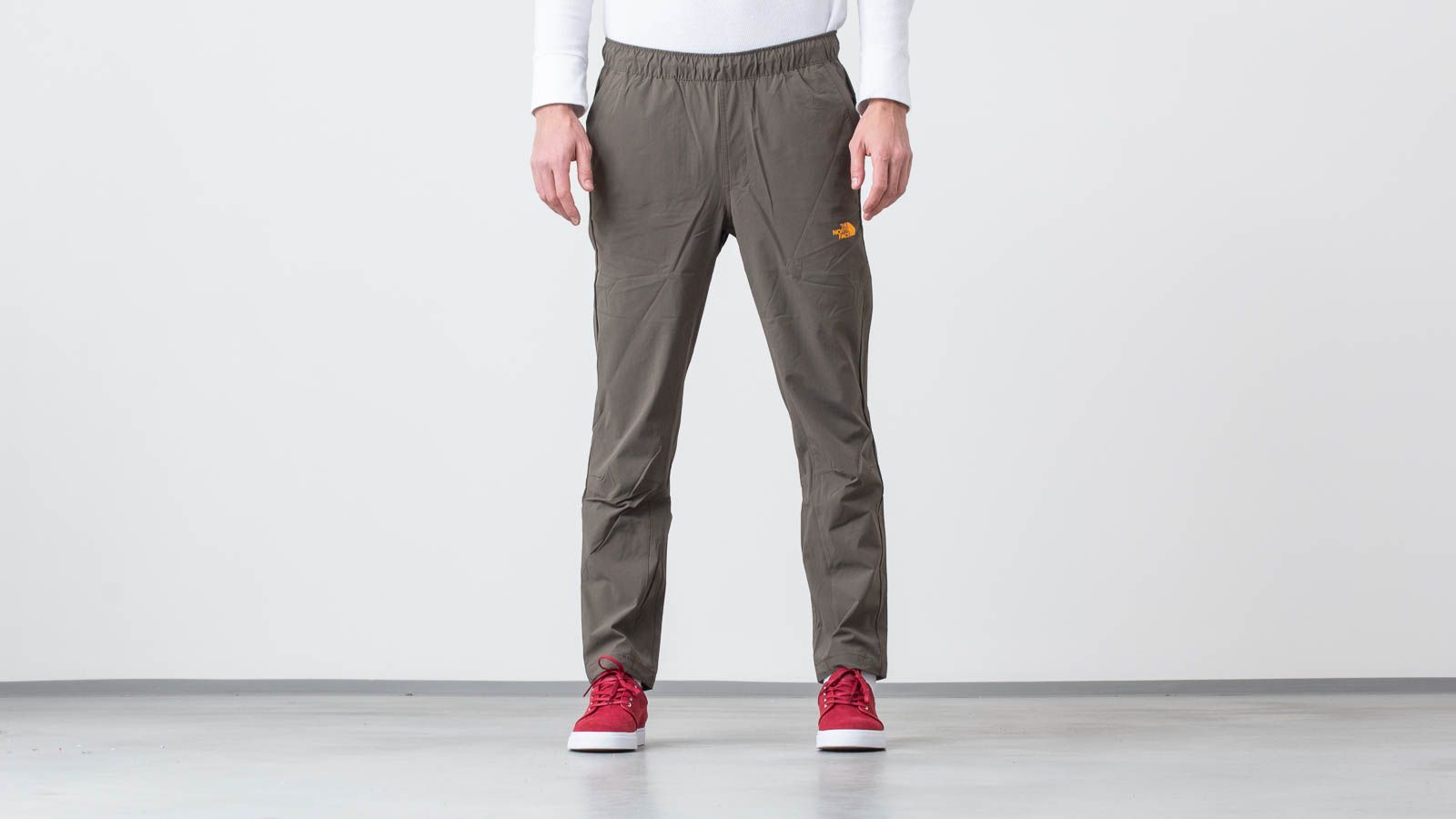 Панталони The North Face Tech Woven Pants New Taupe Green/ Zinnia Orange