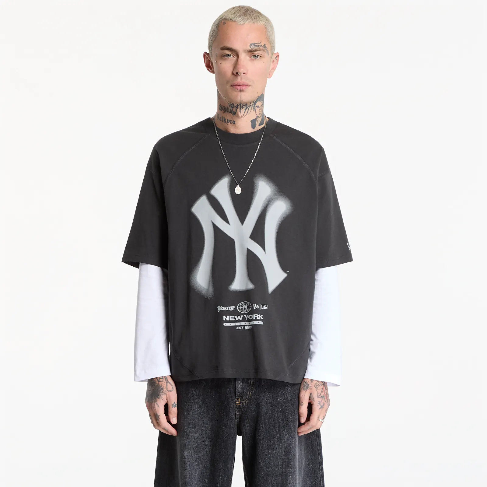 Trička New Era MLB Boxy Graphic Tee New York Yankees UNISEX Black