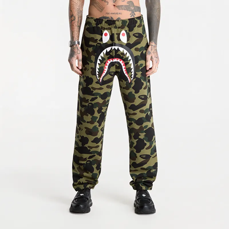 Jogginghosen A Bathing Ape 1st Camo Shark Sweat Pants UNISEX Green