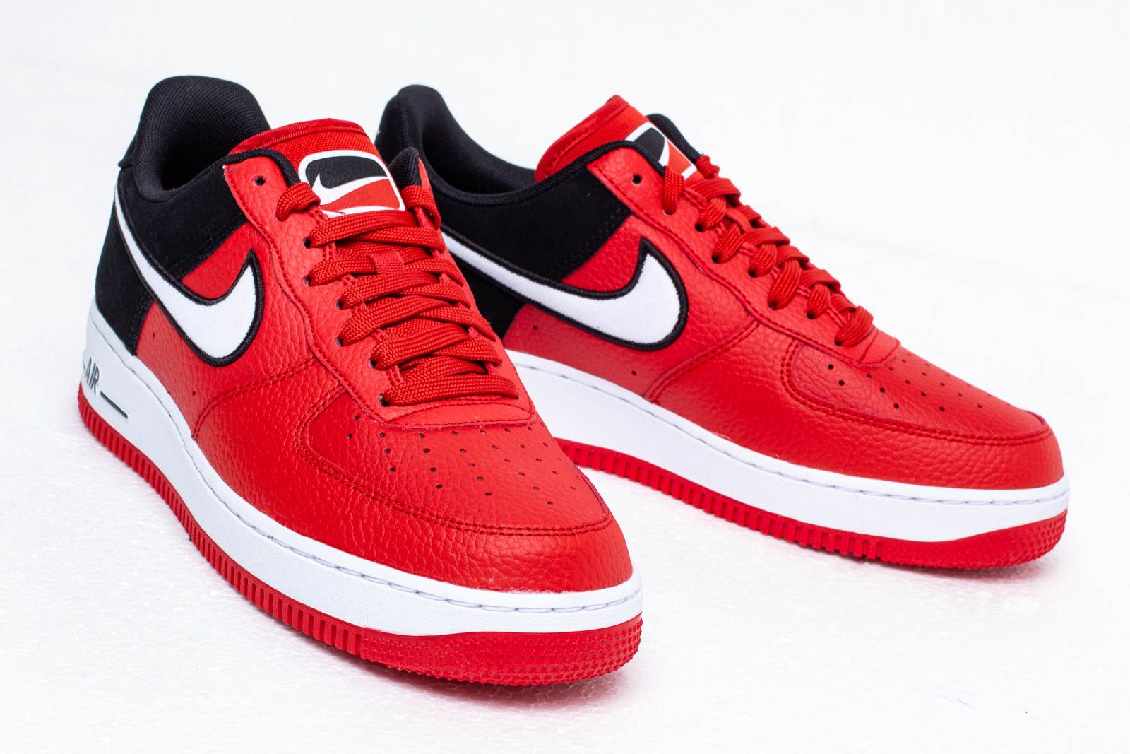 Manner Nike Air Force 1 07 Lv8 1 Mystic Red White Black Footshop