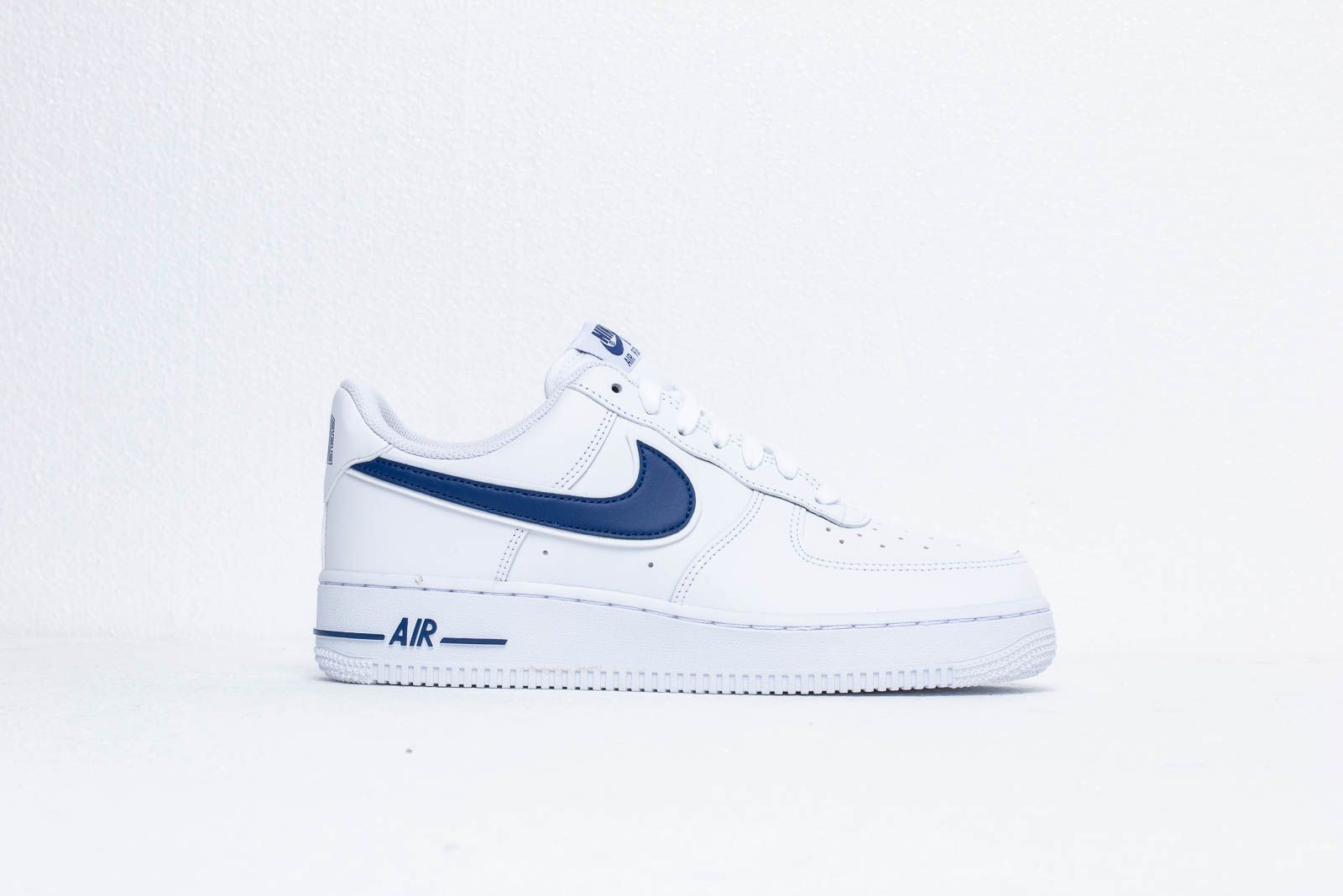 Scarpe uomo Nike Air Force 1 07 3 White Deep Royal Footshop