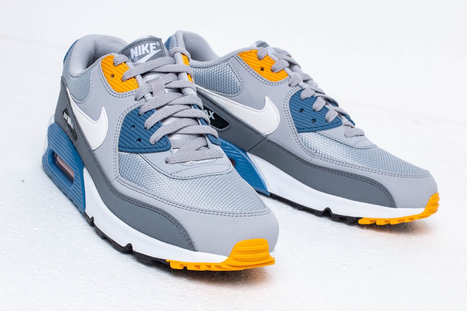 Men s shoes Nike Air Max 90 Essential Wolf Grey White Indigo Storm Footshop