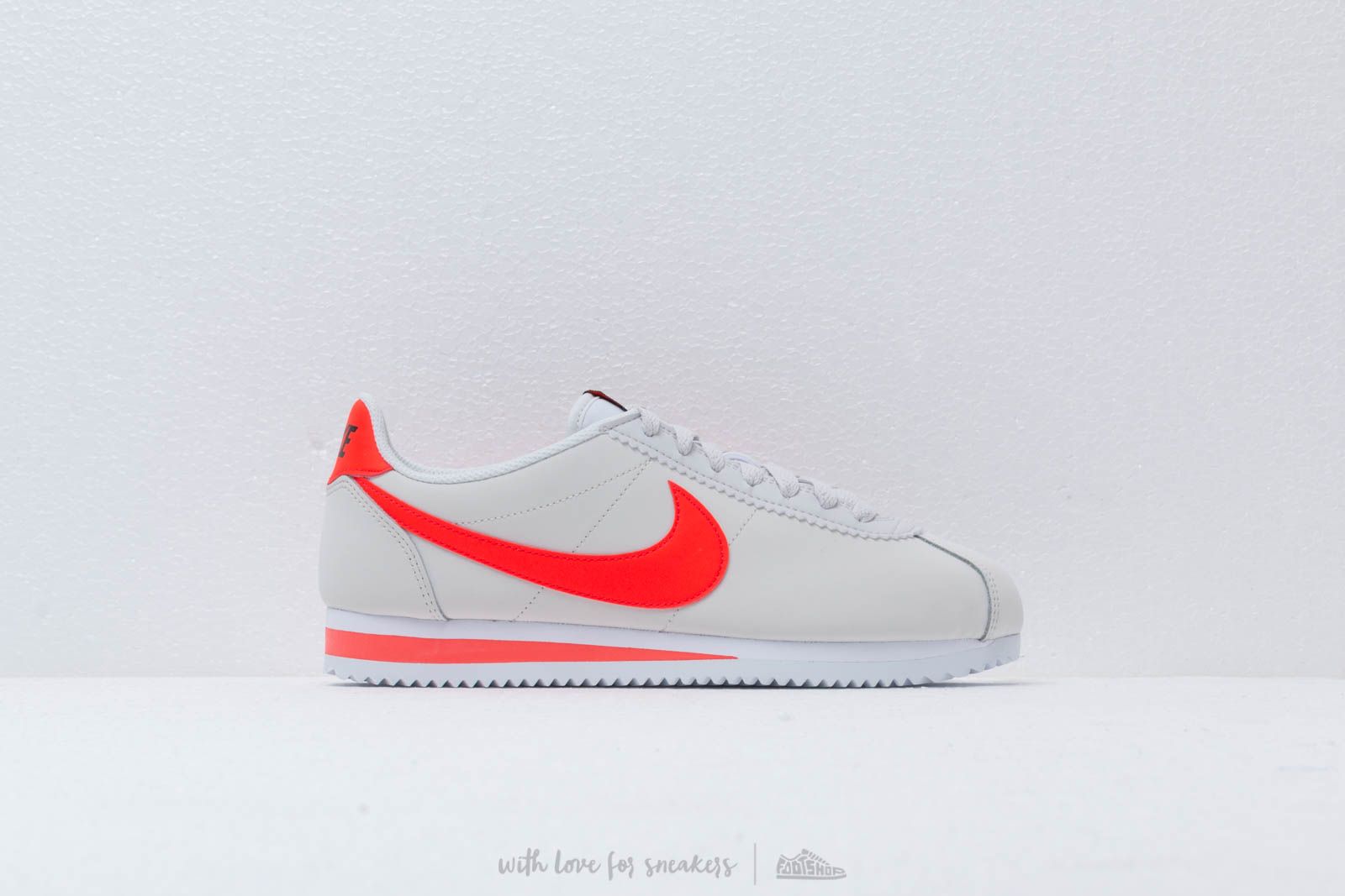 Nike cortez bright crimson clearance
