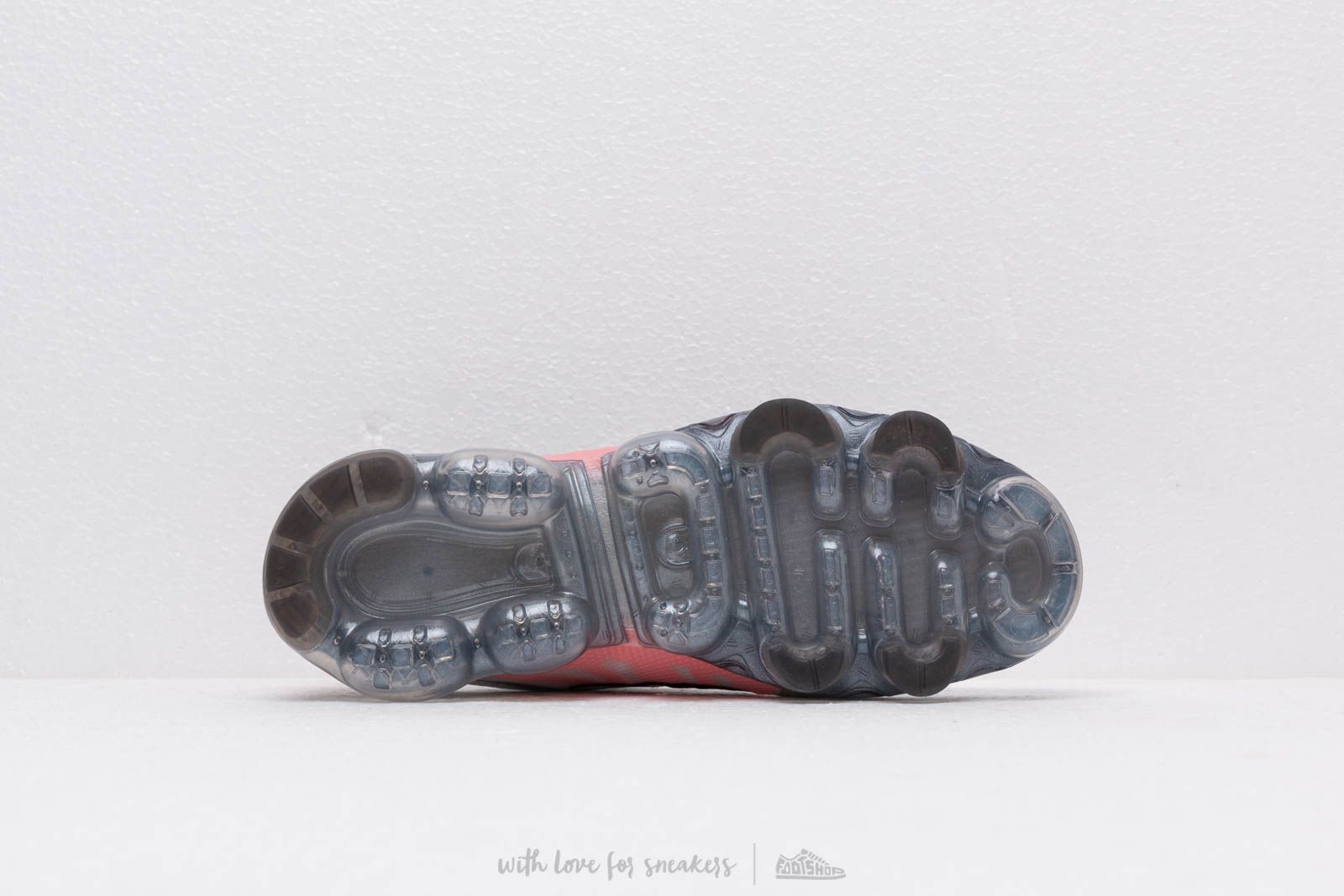 Nike air vapormax plus women's deals 2019