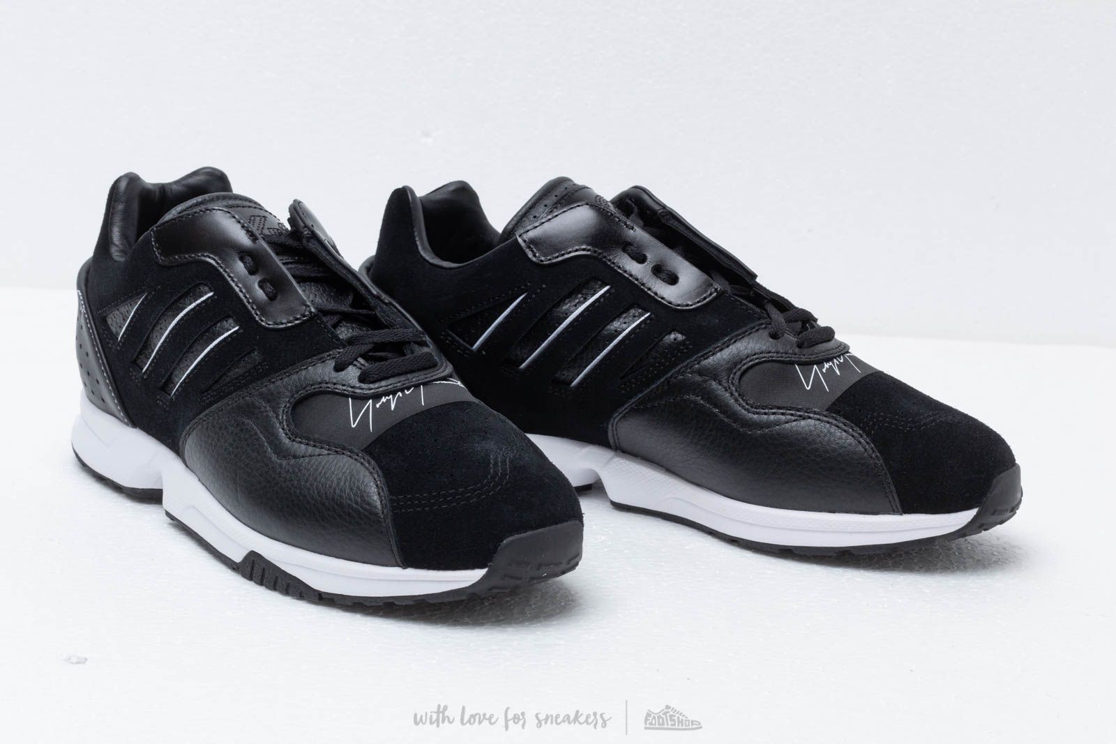 Men's shoes Y-3 ZX RUN Black/ Black/ Ftwr White | Footshop