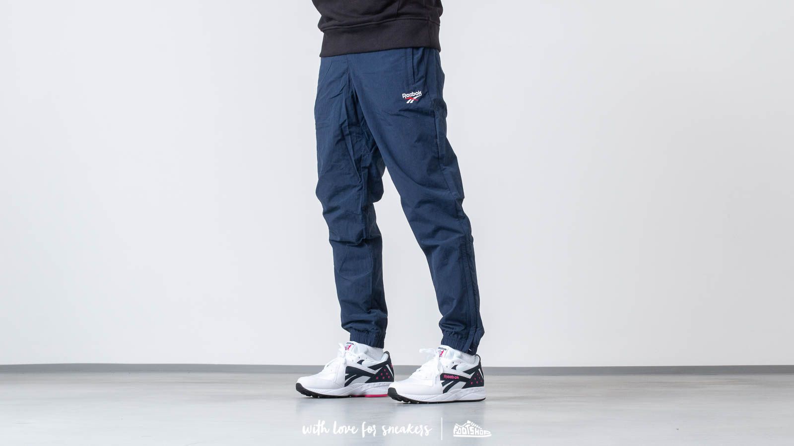 Pants and jeans Reebok Vector Track Pants Collegiate Navy