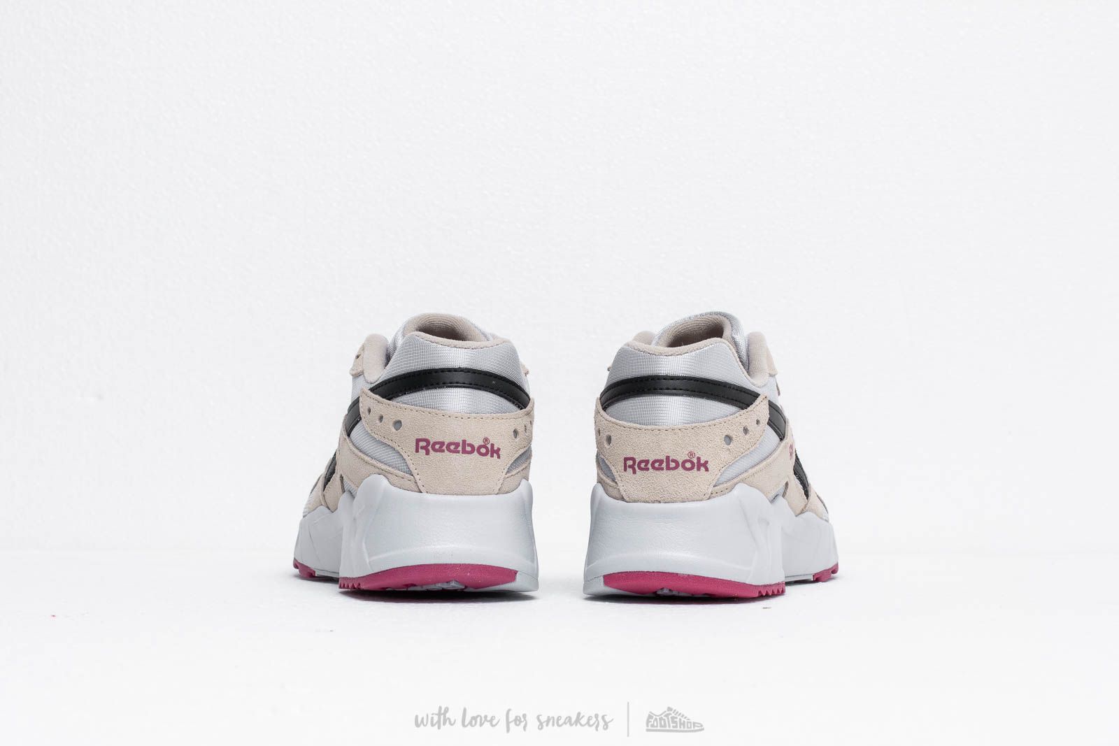 Reebok aztrek grey pink best sale