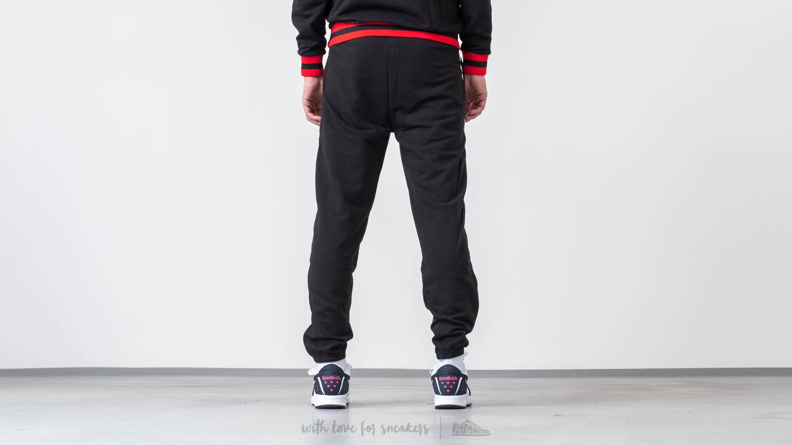 Pantalones New Era NBA Stripe Piping Jogger Chicago Bulls Black