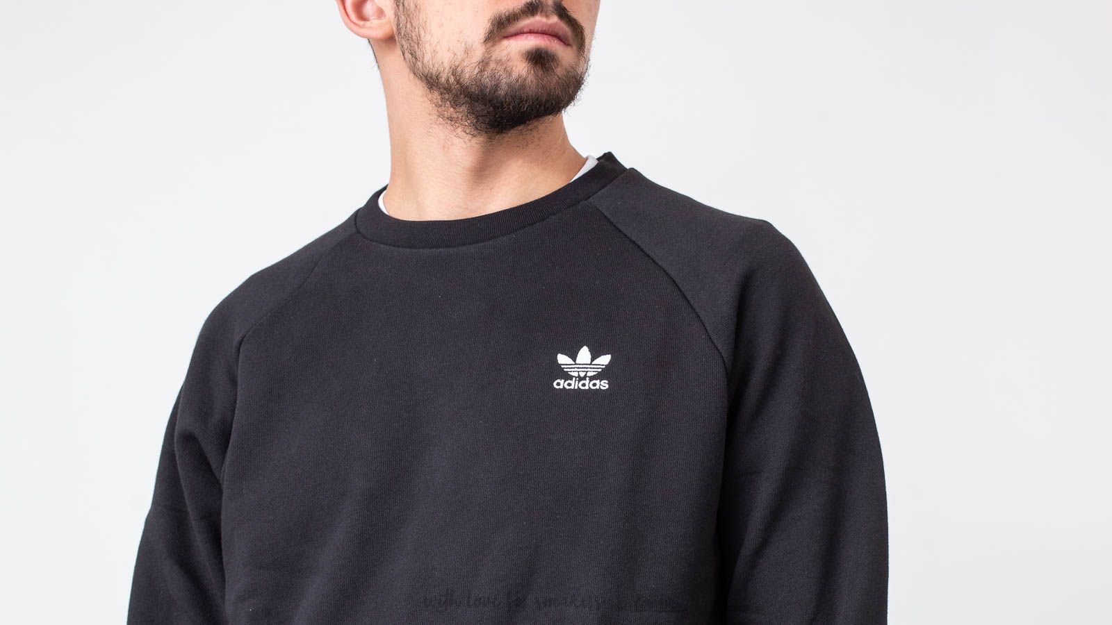 Dv1600 adidas shop