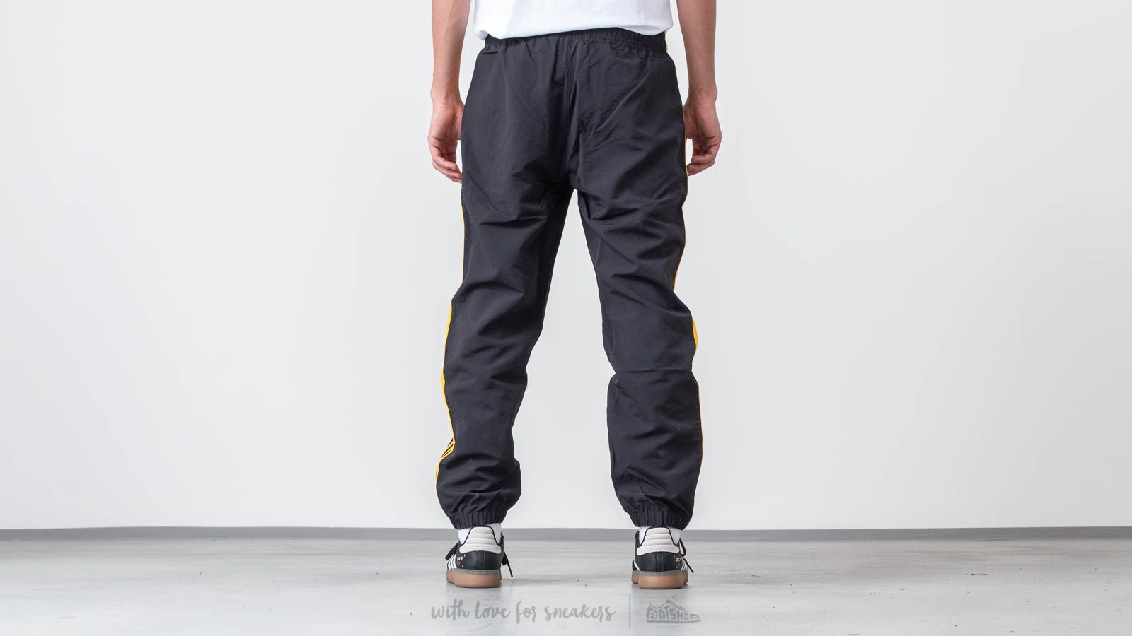 Trainingsbroeken adidas Originals Woven 3-Stripes Pants Black/ Bold Gold