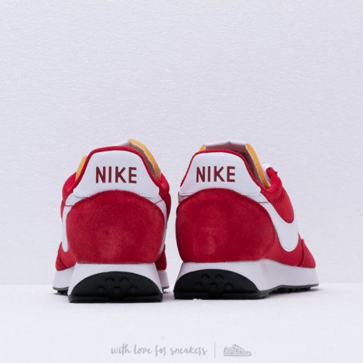 Nike tailwind 79 gym red store