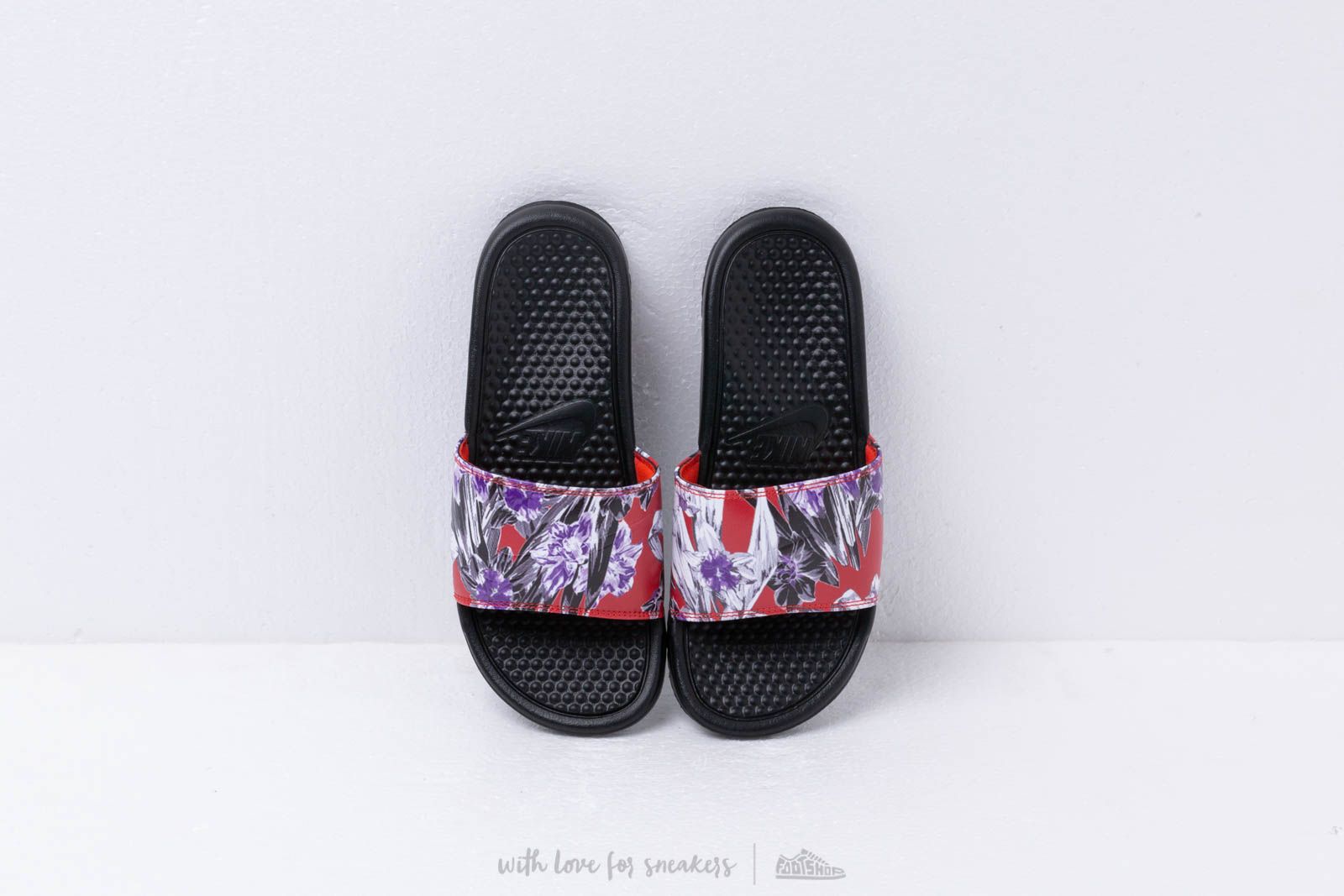 Dámske topánky a tenisky Nike Wmns Benassi Jdi Print Black/ Team Orange