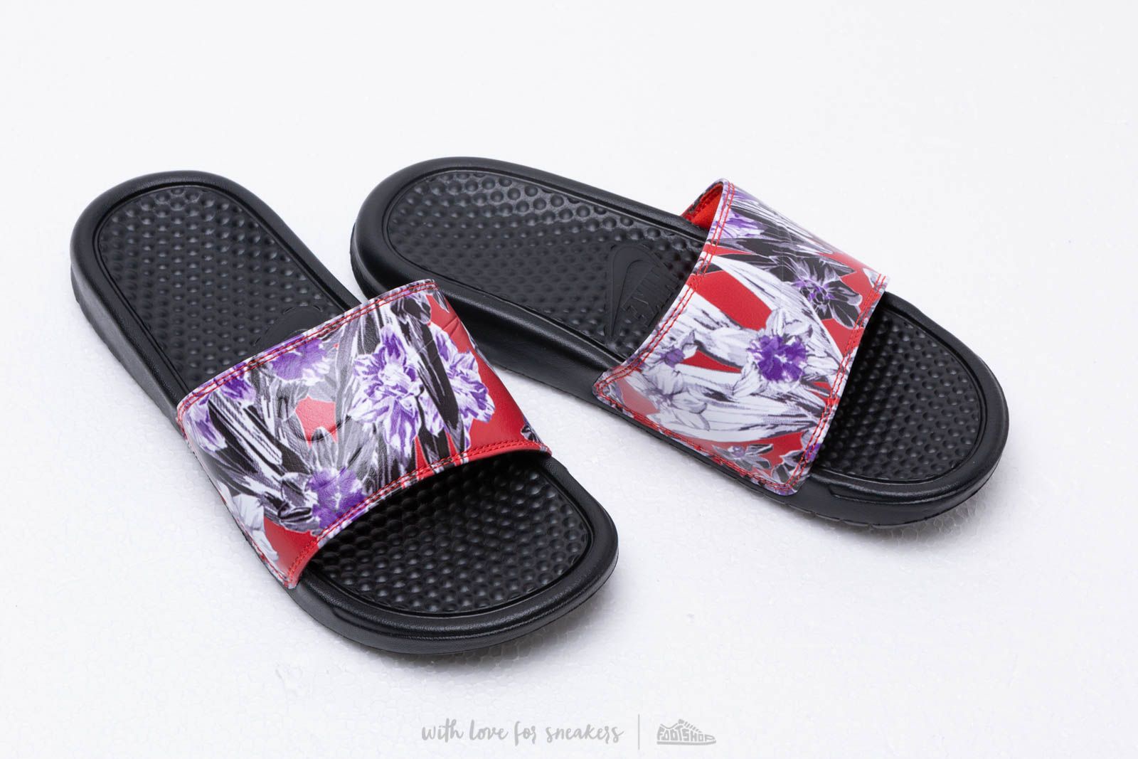 Dámske topánky a tenisky Nike Wmns Benassi Jdi Print Black/ Team Orange