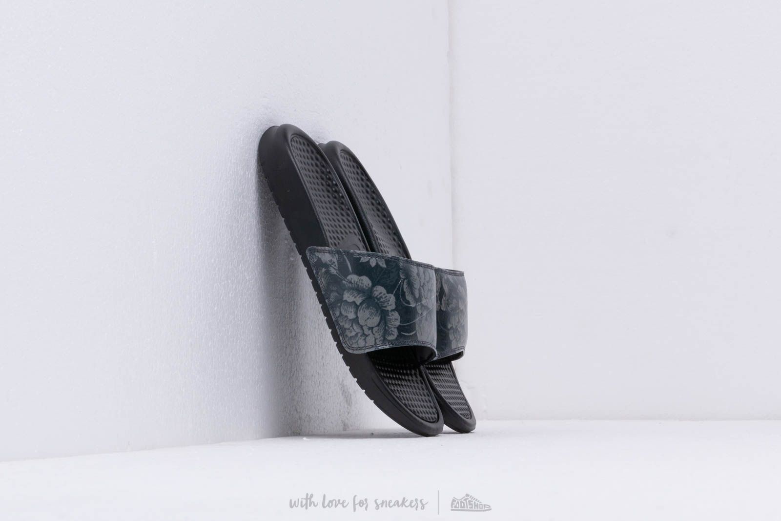 Naisten kengät Nike Wmns Benassi Jdi Print Black/ Black
