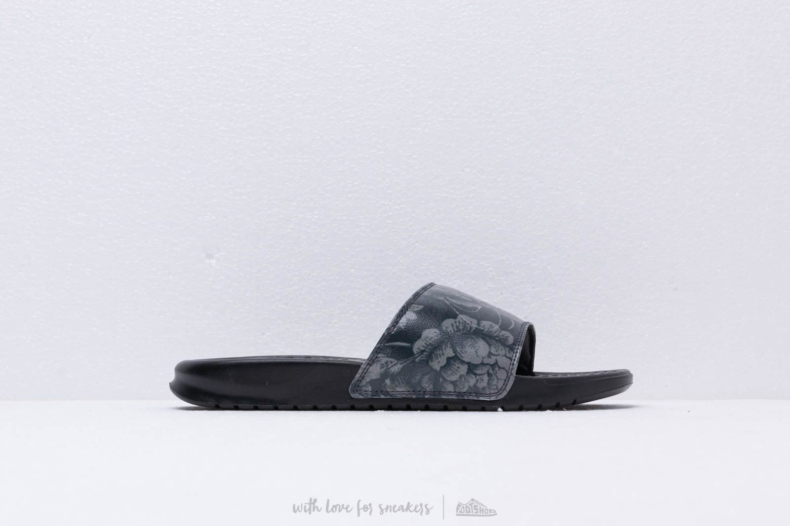 Naisten kengät Nike Wmns Benassi Jdi Print Black/ Black