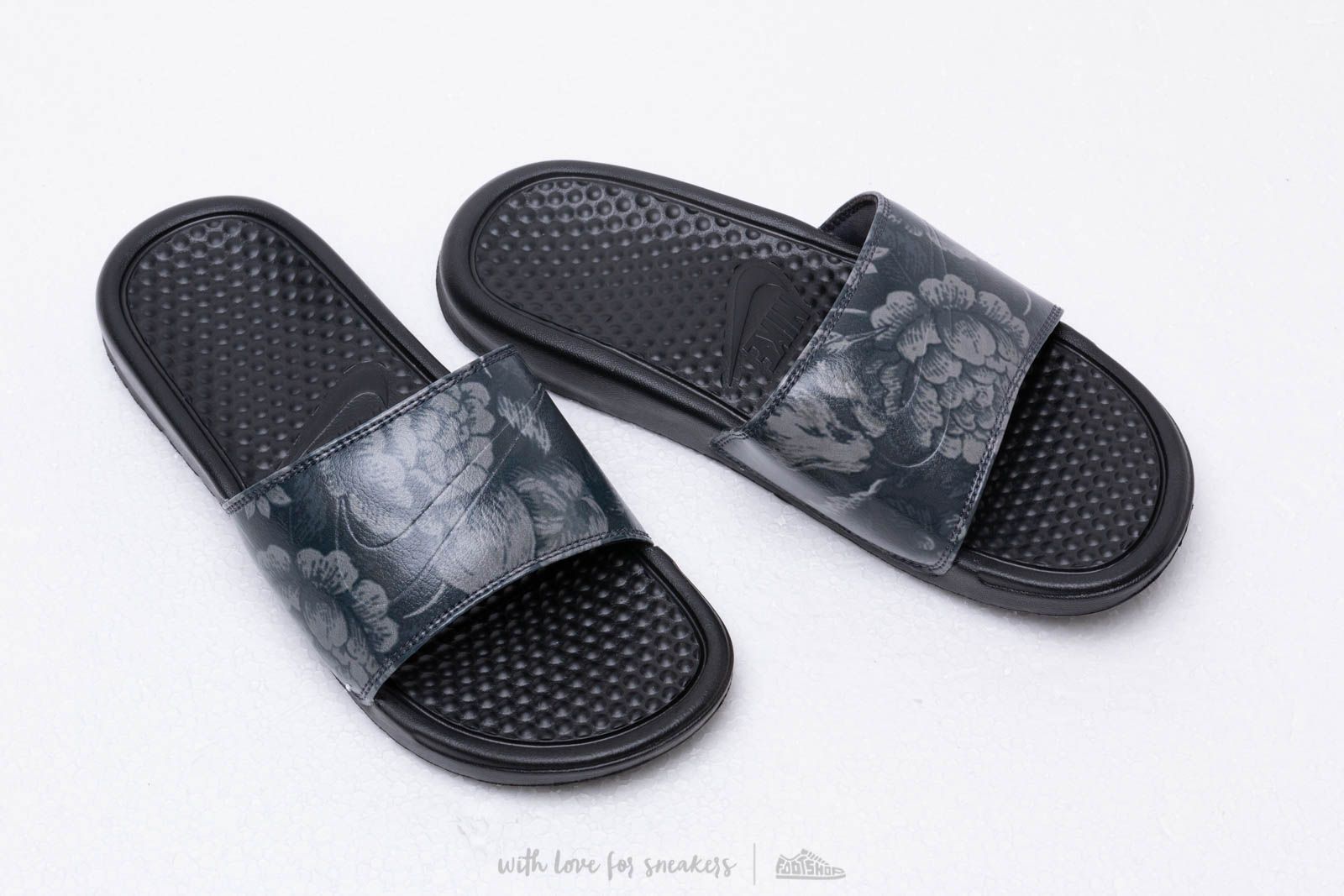 Naisten kengät Nike Wmns Benassi Jdi Print Black/ Black