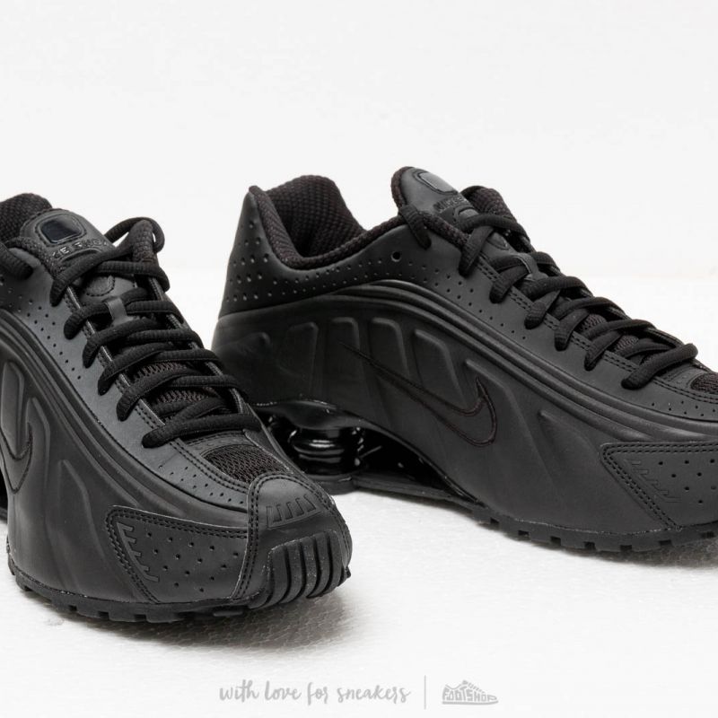 Nike Shox R4 Black/ Black-Black | Footshop