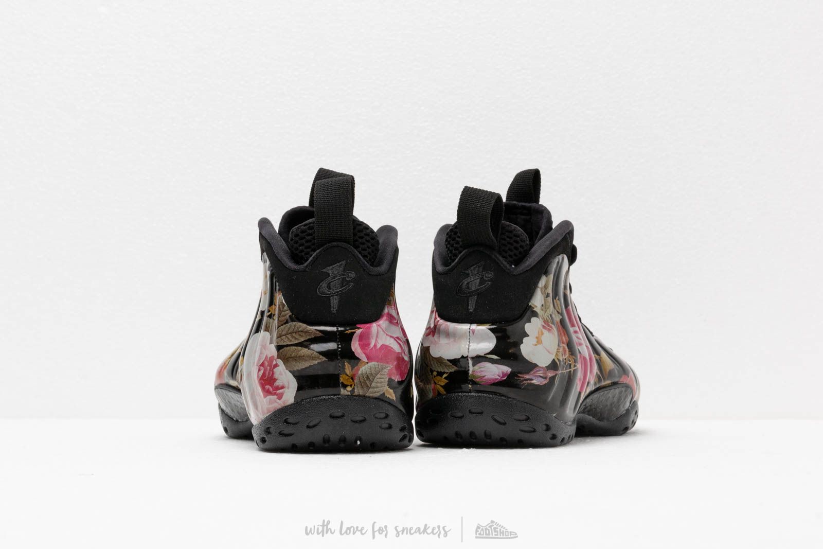 Vyriška avalynė Nike Air Foamposite One Floral Black/ Black-White