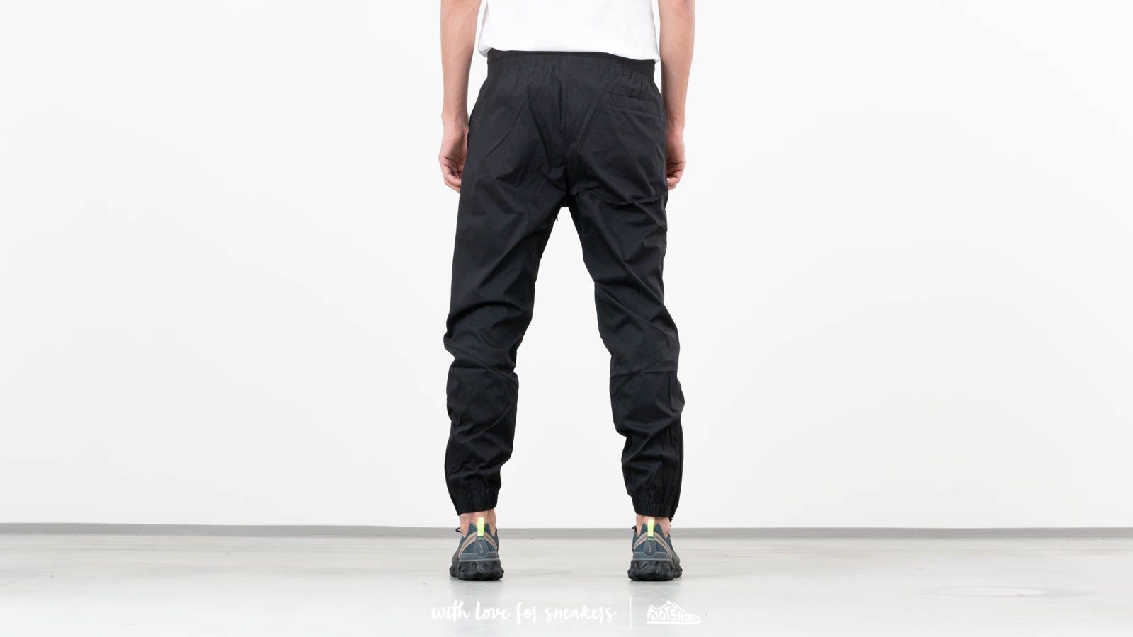 Nike windrunner jogger sale pants
