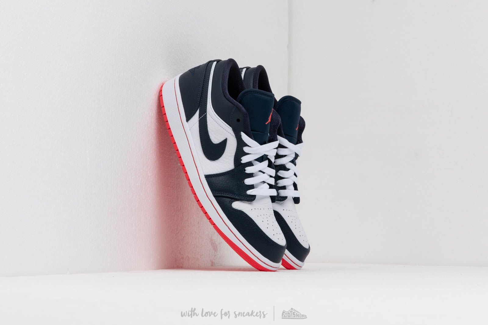 Herren Sneaker und Schuhe Air Jordan 1 Low Obsidian/ Ember Glow-White