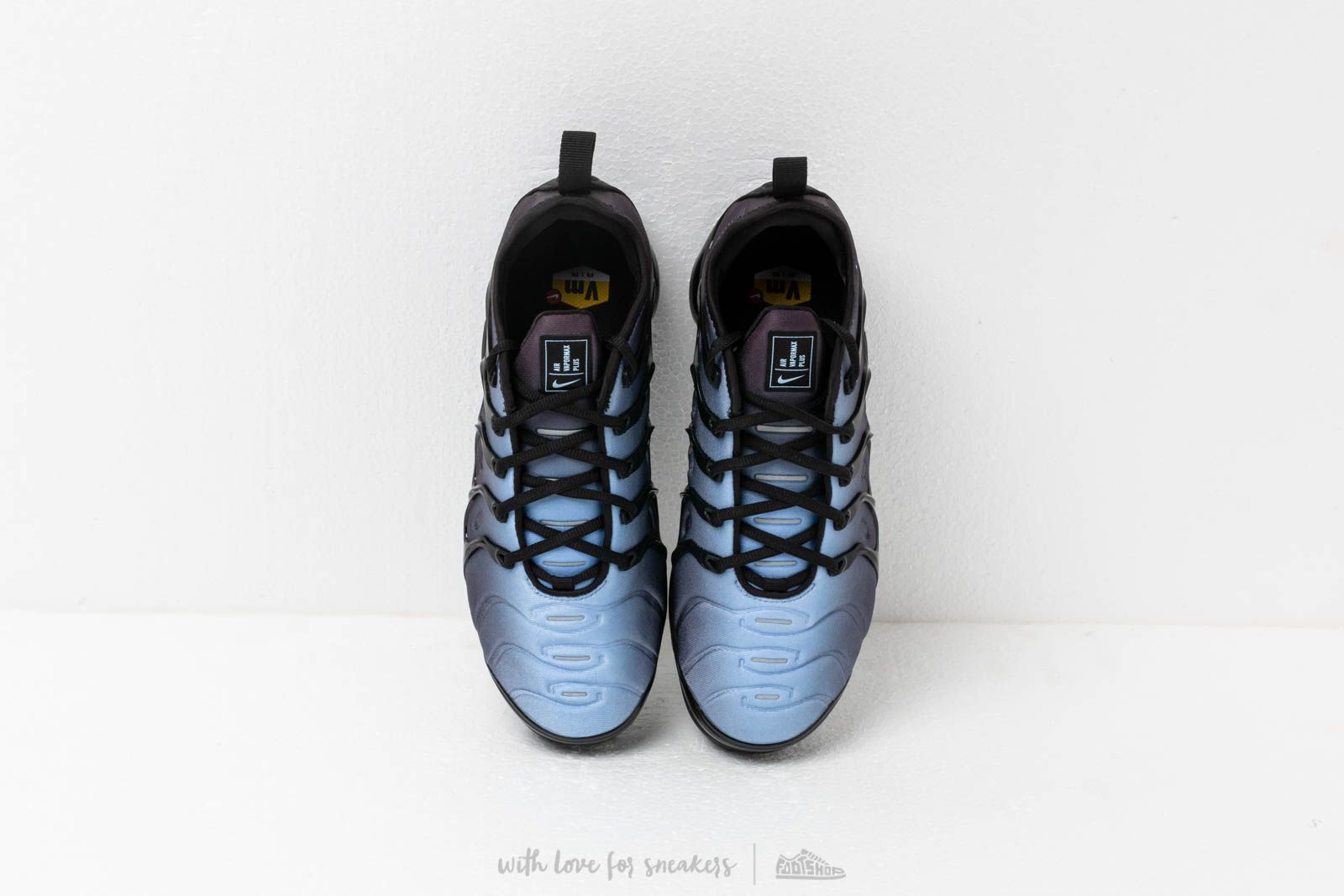 Men s shoes Nike Air Vapormax Plus Black Aluminum Footshop