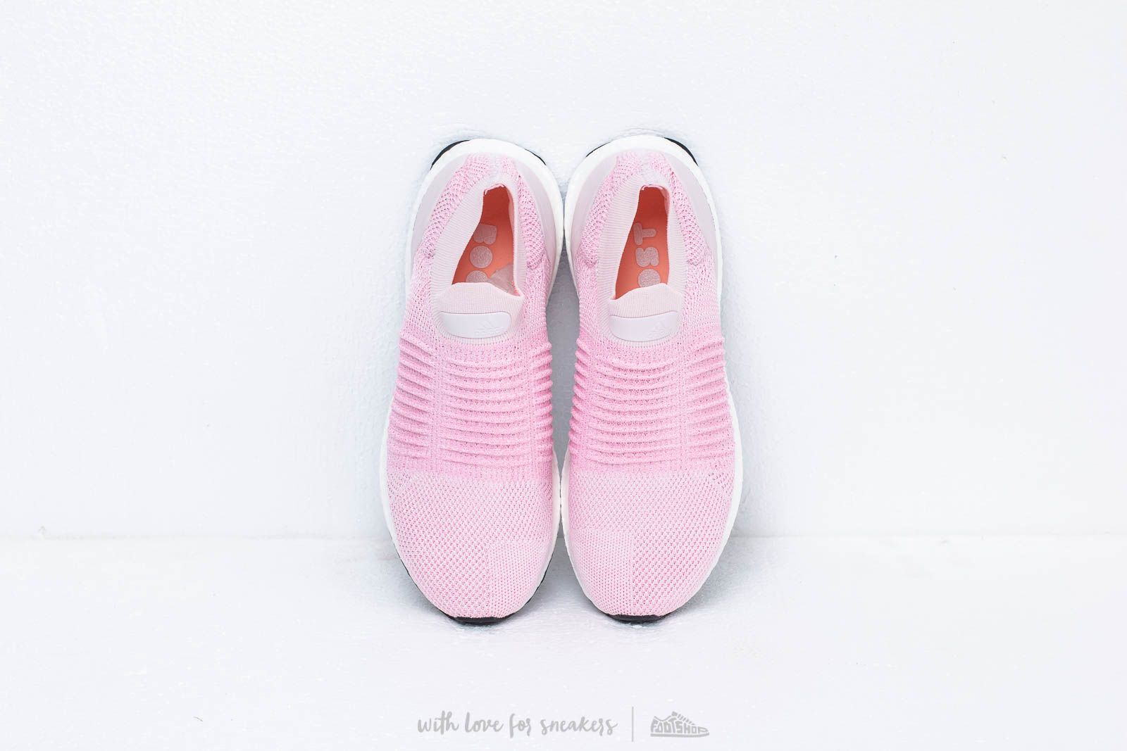 Ultra boost laceless pink hotsell