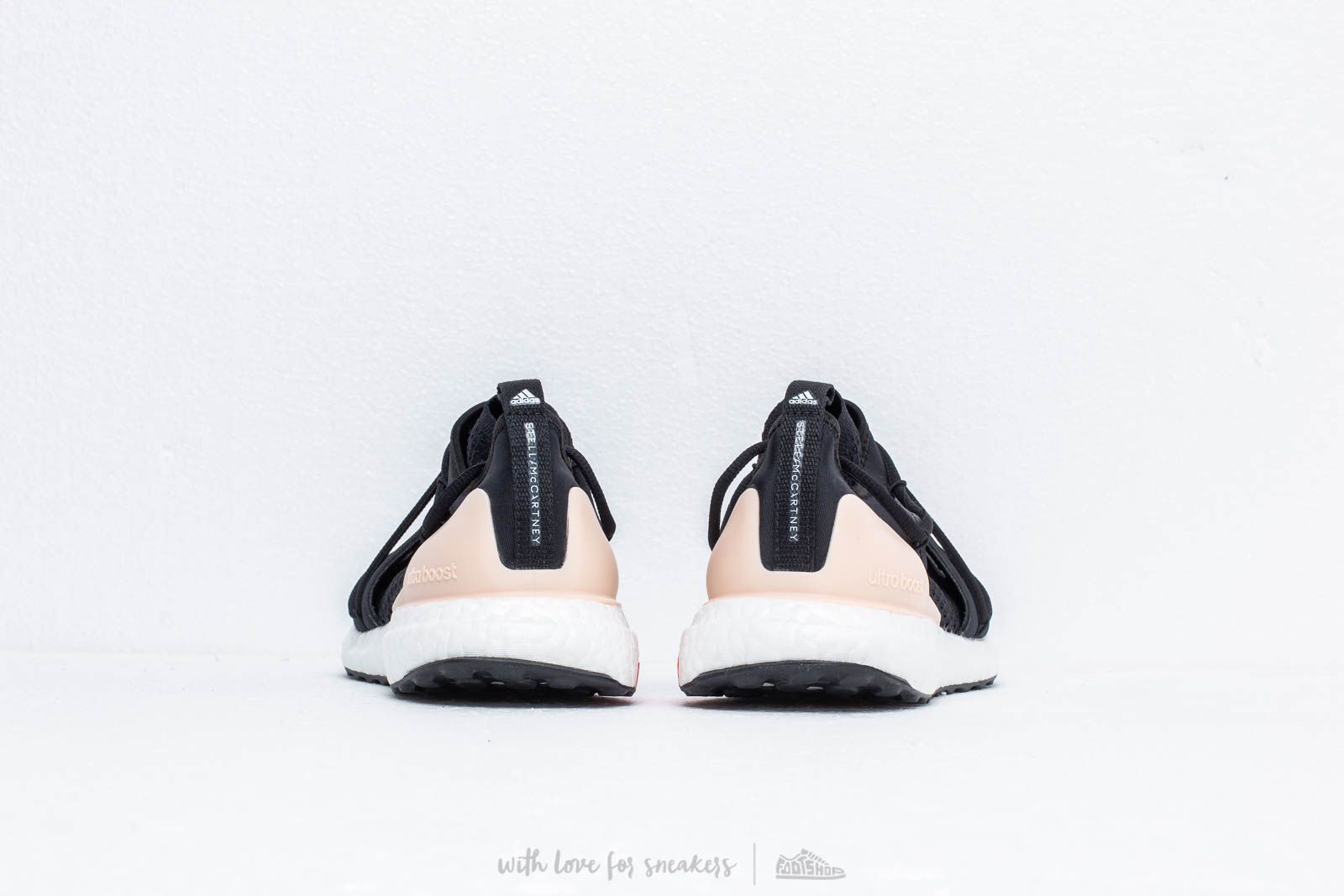 Damen Sneaker und Schuhe adidas x Stella McCartney Ultraboost T. S. Core Black/ Core Black