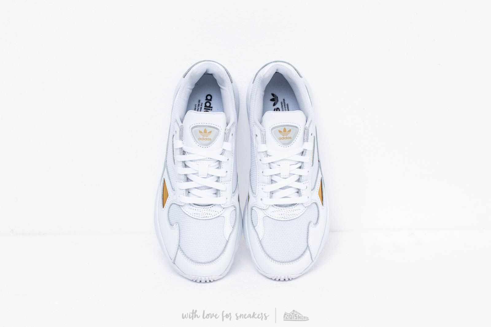 Falcon white gold top