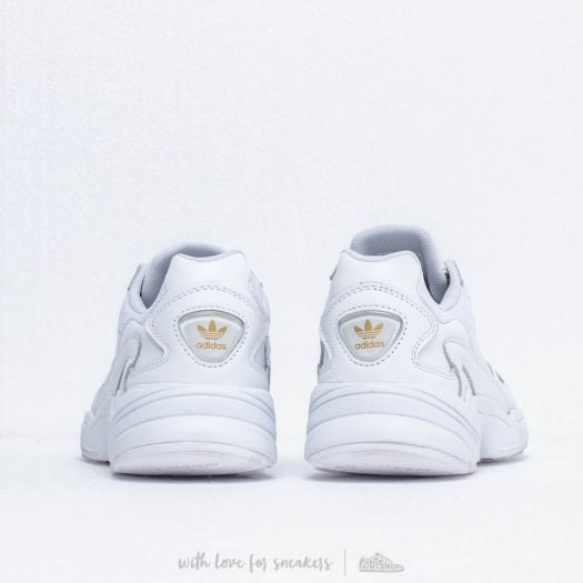 Chaussures et baskets femme adidas Falcon W Ftw White Ftw White Gold Metalic Footshop