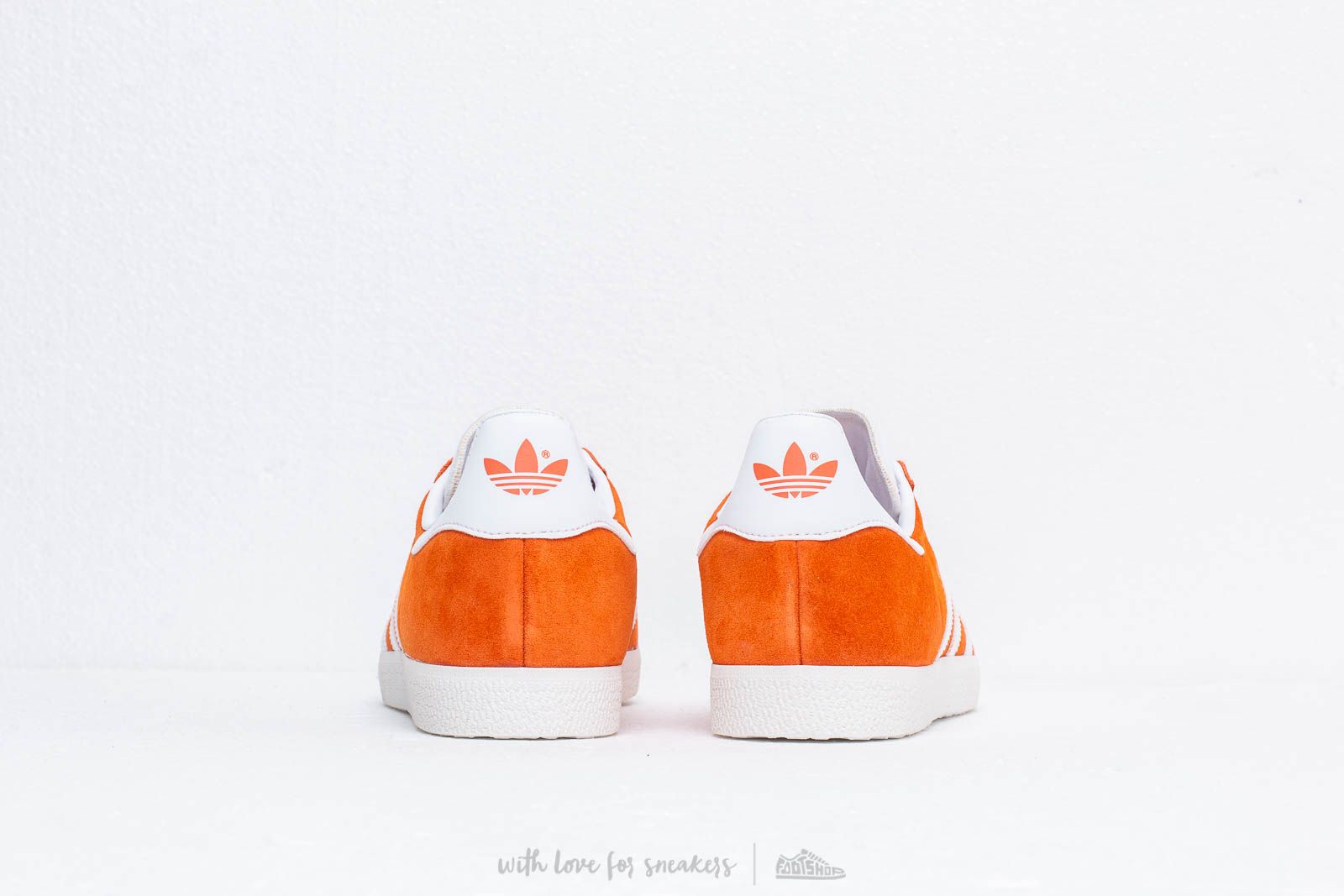 Vyriška avalynė adidas Gazelle Easy Orange/ Ftw White/ Crystal White