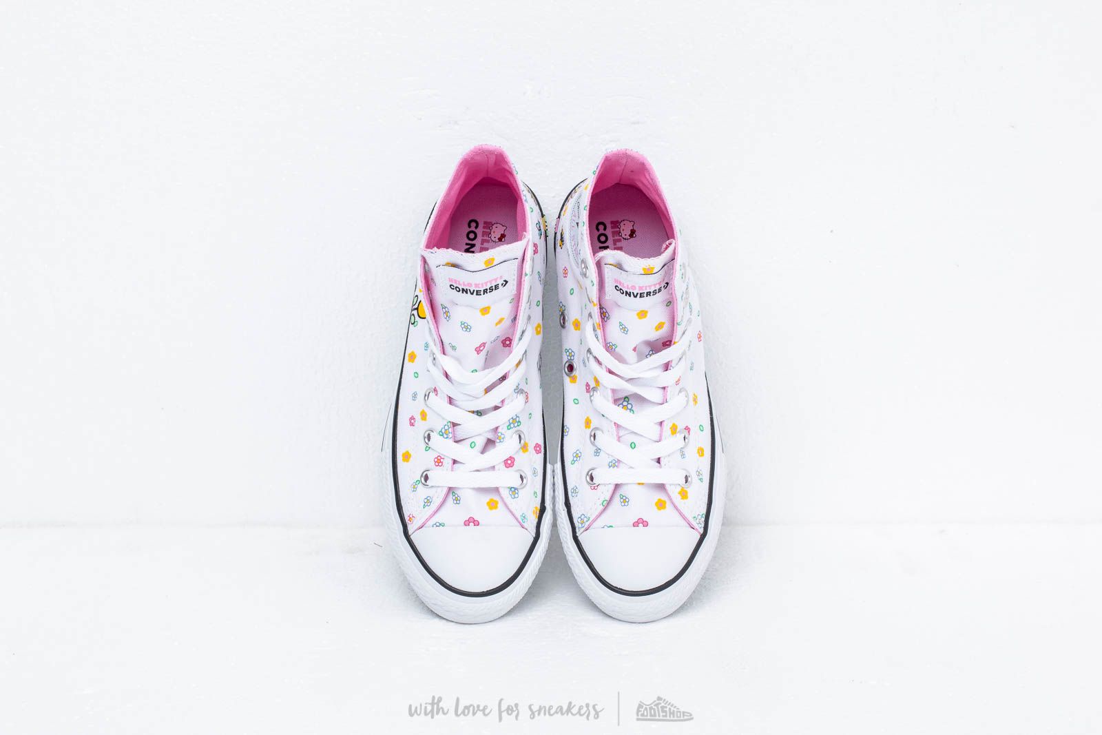 Kids' sneakers and shoes Converse x Hello Kitty Chuck Taylor All Star White/ Pink/ White