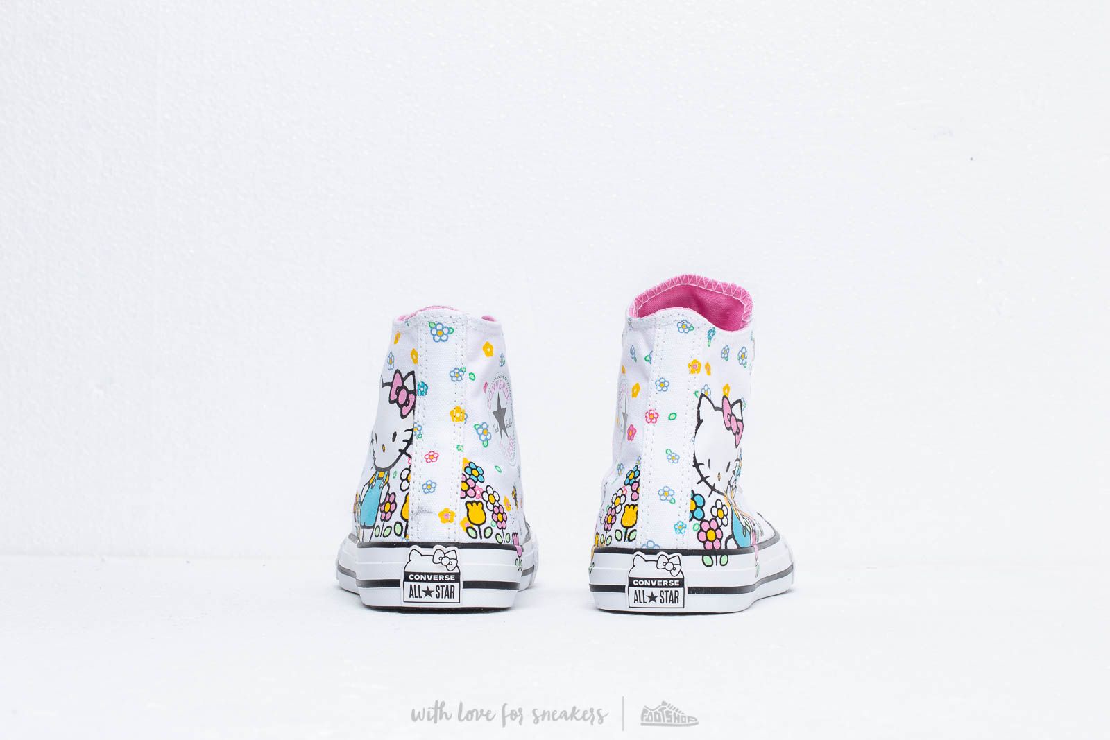 Kids' sneakers and shoes Converse x Hello Kitty Chuck Taylor All Star White/ Pink/ White