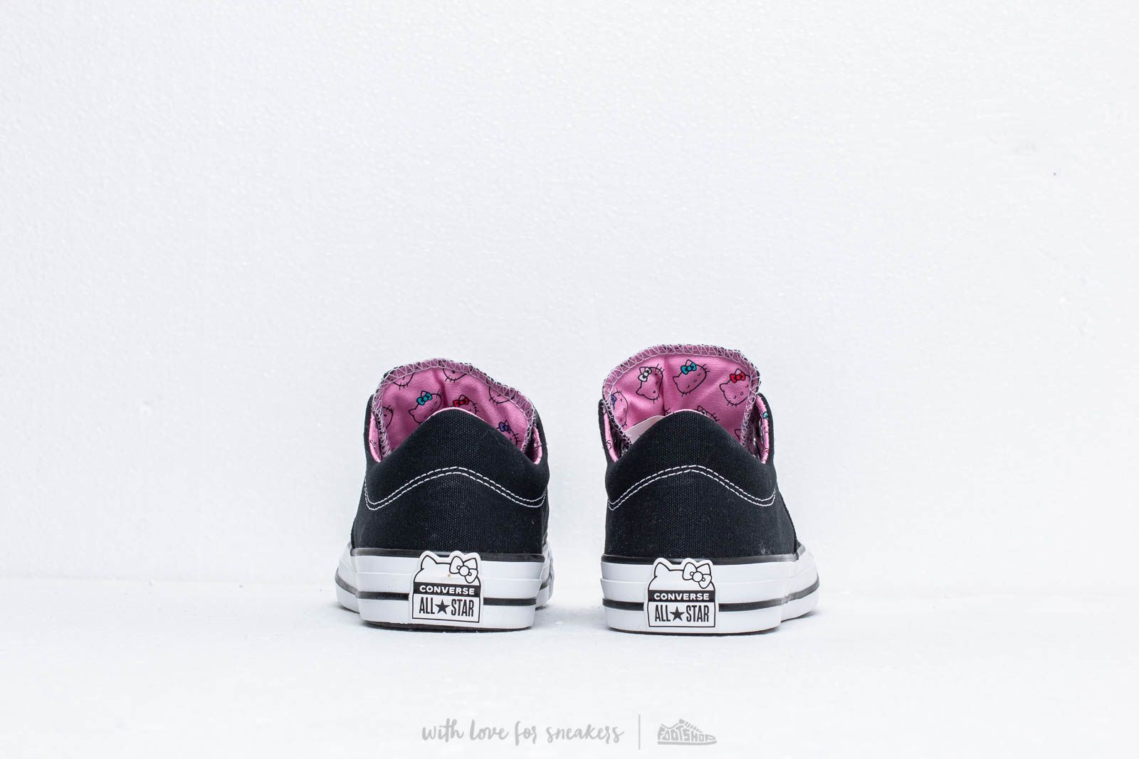 Buty damskie Converse x Hello Kitty Chuck Taylor All Star Madison Black/ Prism Pink/ White