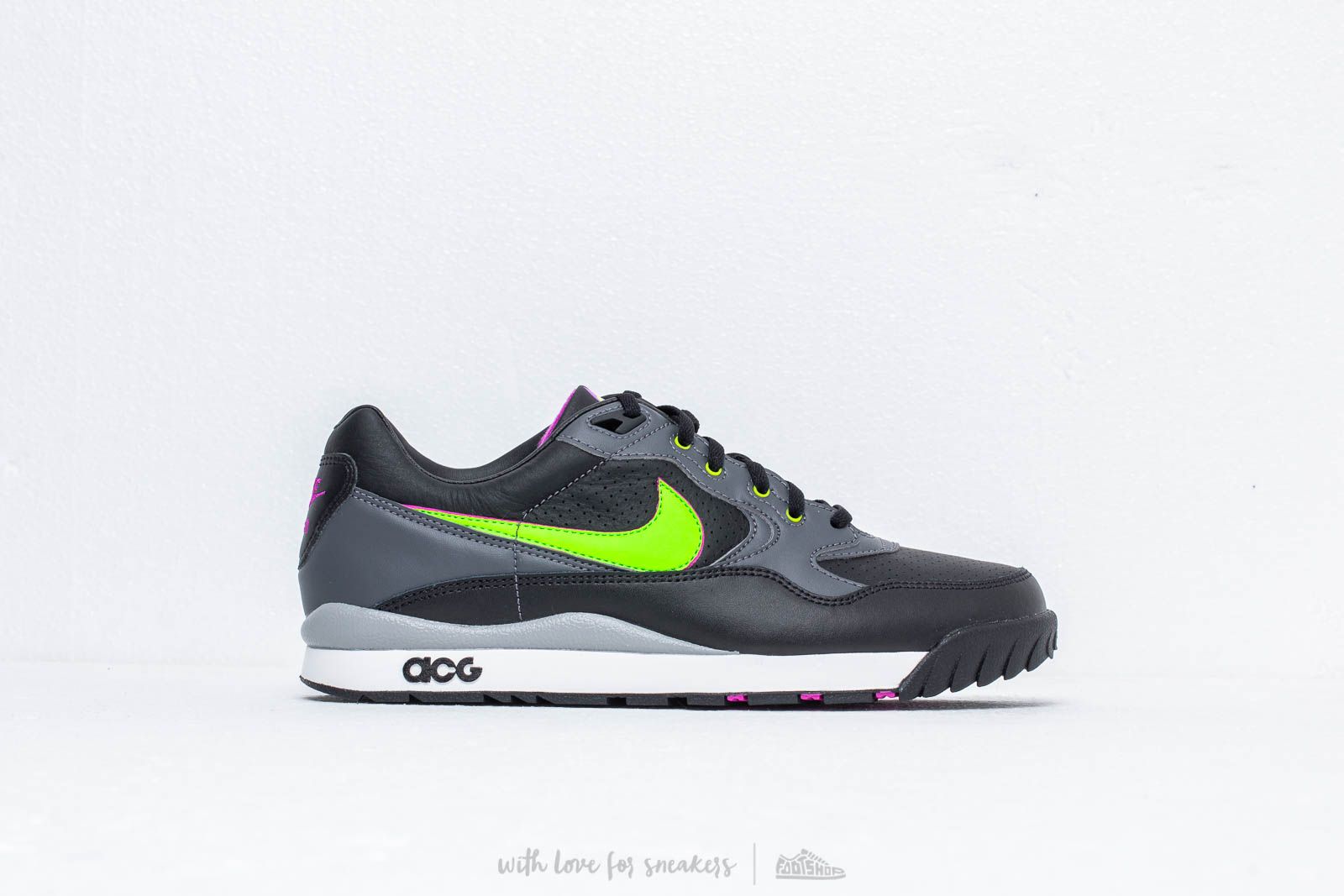 Chaussures et baskets homme Nike ACG Air Wildwood Black Electric Green Footshop