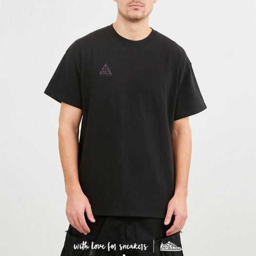 Nike acg t shirt black store