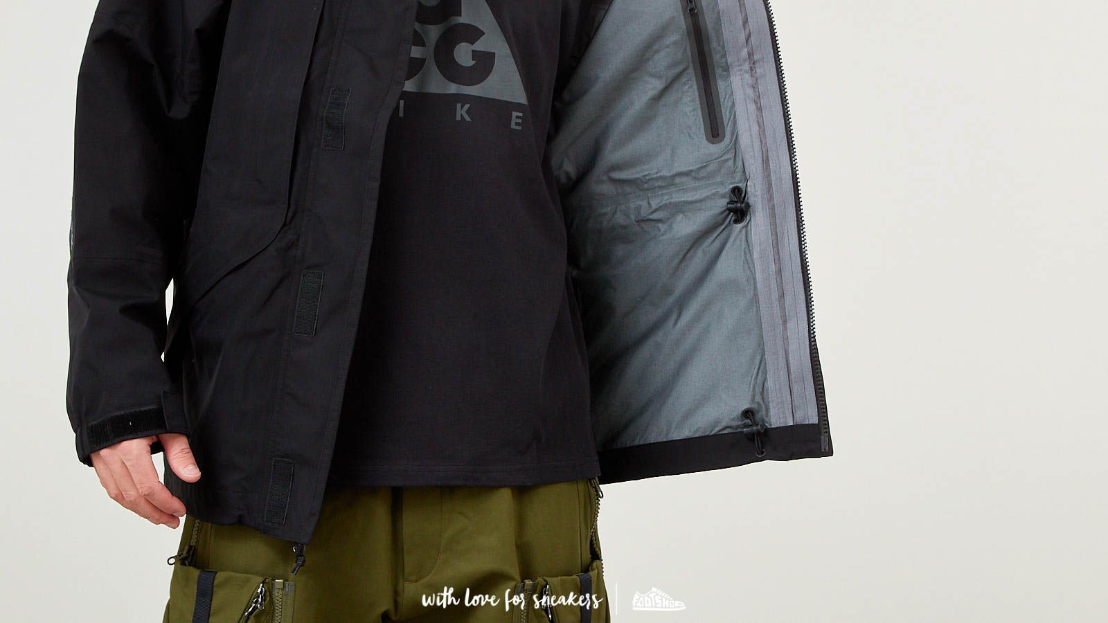 Vestes Nike ACG Goretex Jacket NRG Black Footshop
