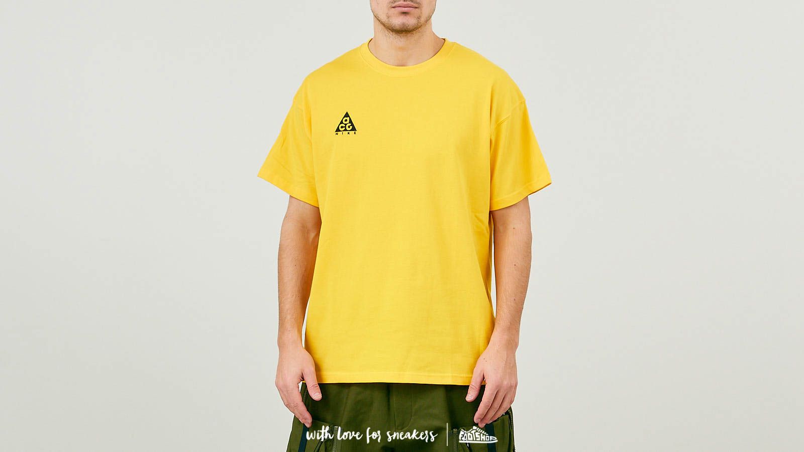 Nike acg t shirt yellow shop