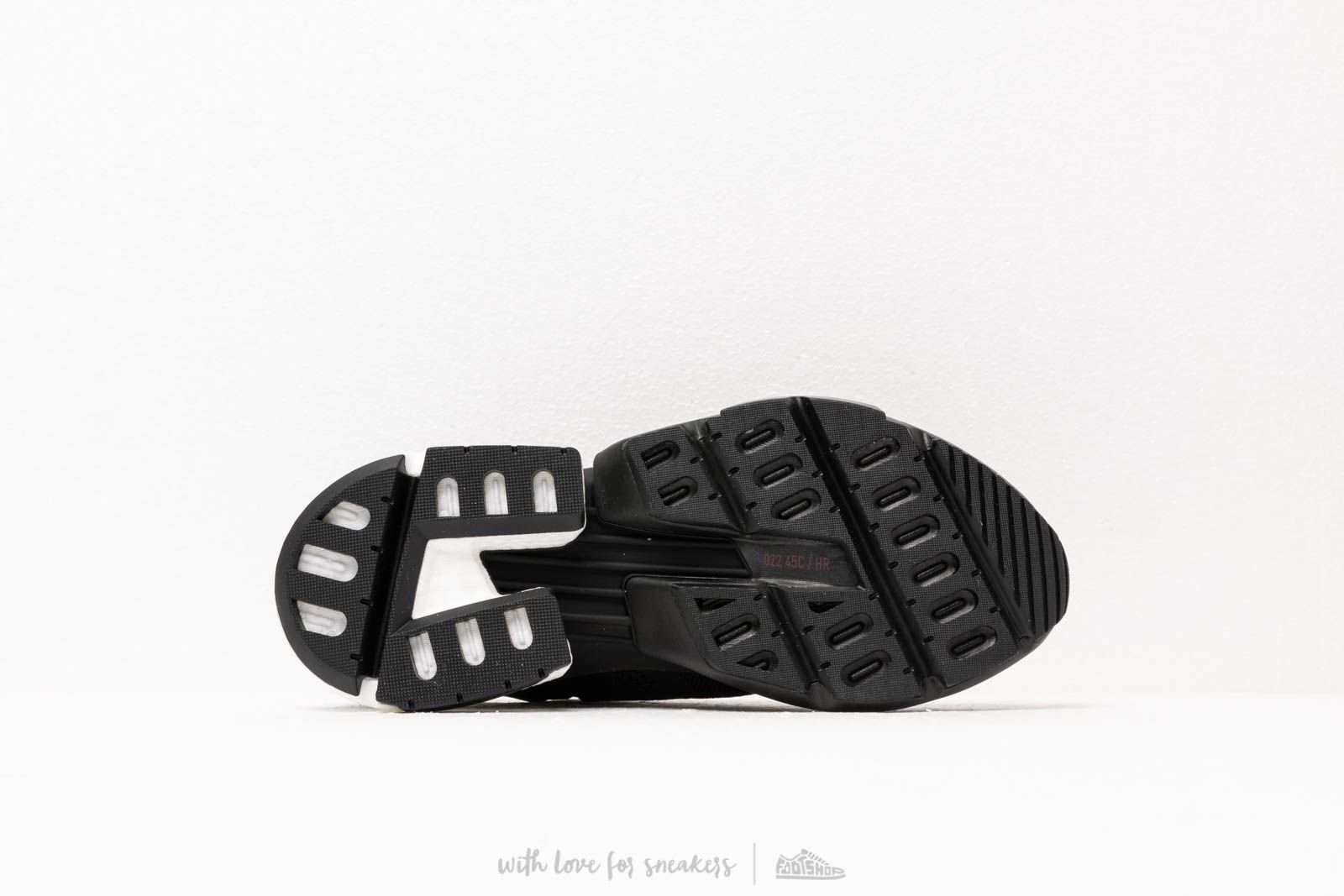 Încălțăminte și sneakerși pentru bărbați adidas Pod-S3.1 Core Black/ Core Black/ Ftw White