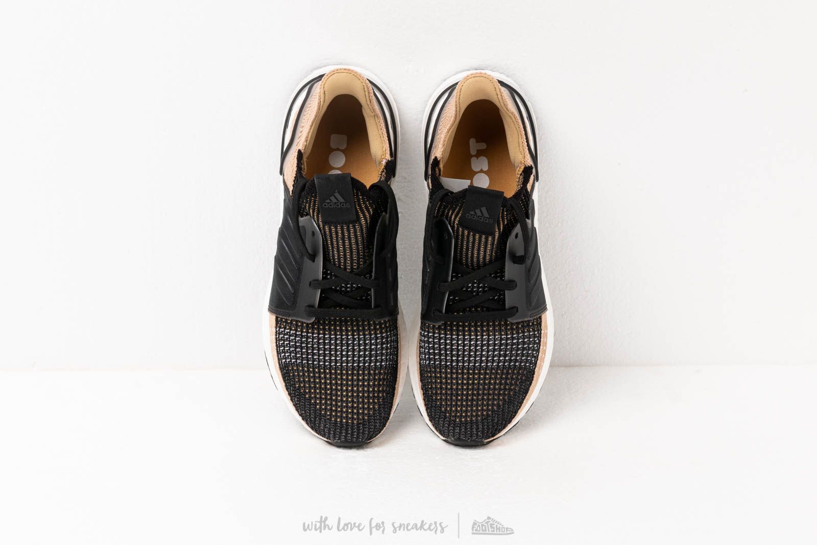 Ultraboost raw sand top