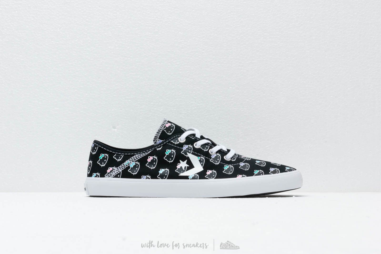 Converse x hello shop kitty costa low top